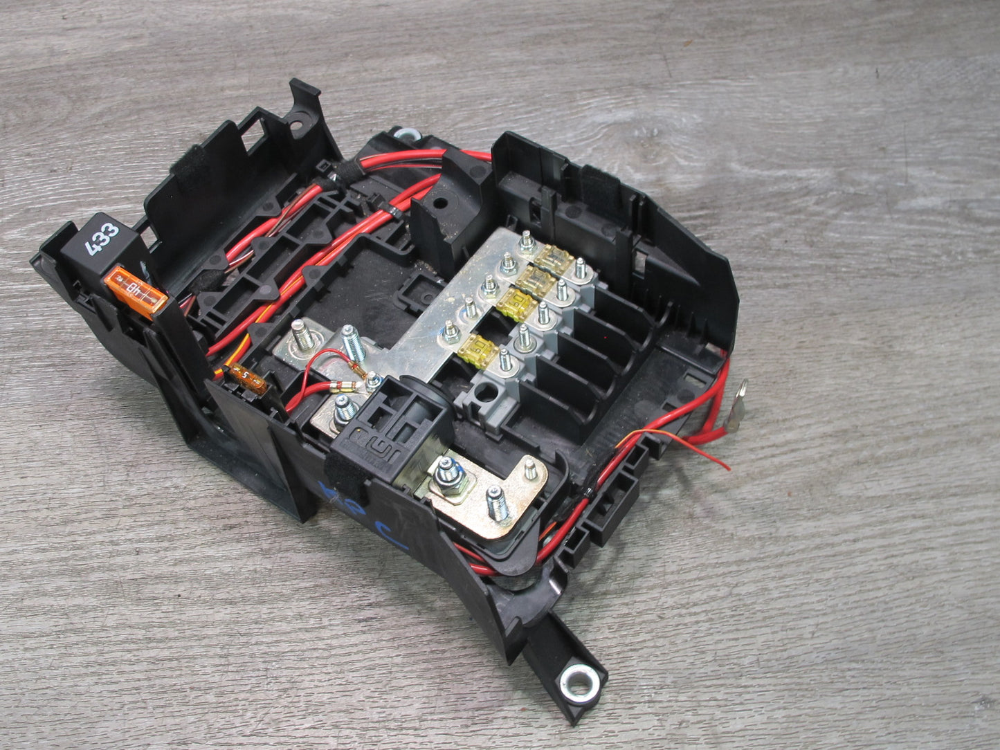 2003-2006 Porsche Cayenne 955 Main Fuse Relay Junction Box 7L0937548C