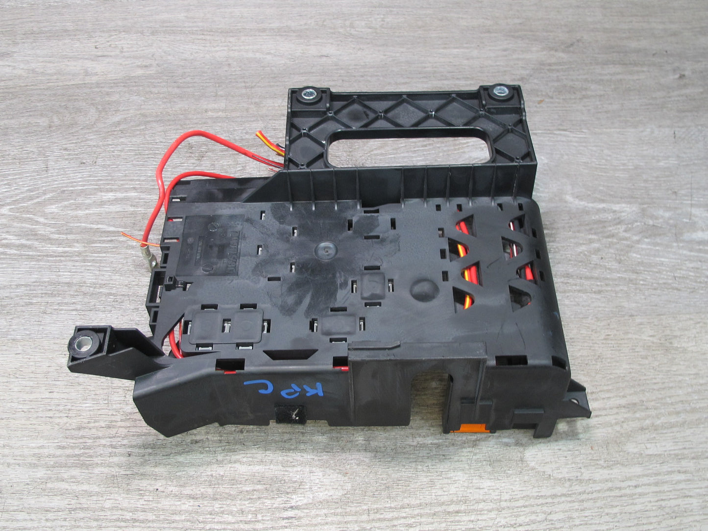 2003-2006 Porsche Cayenne 955 Main Fuse Relay Junction Box 7L0937548C