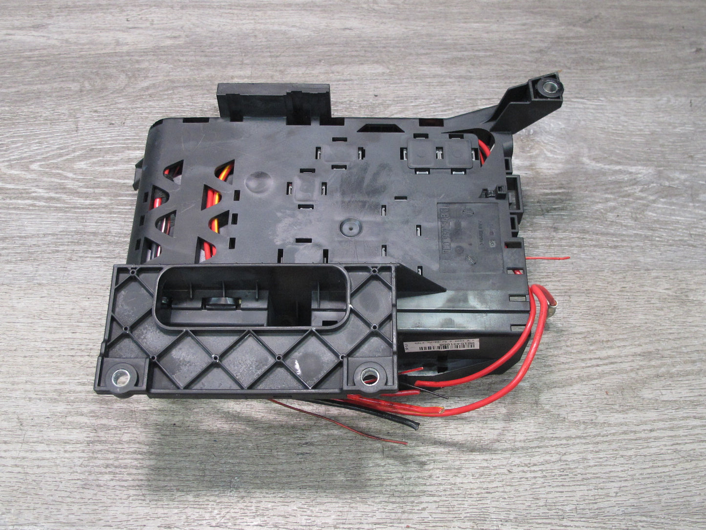 2003-2006 Porsche Cayenne 955 Main Fuse Relay Junction Box 7L0937548C