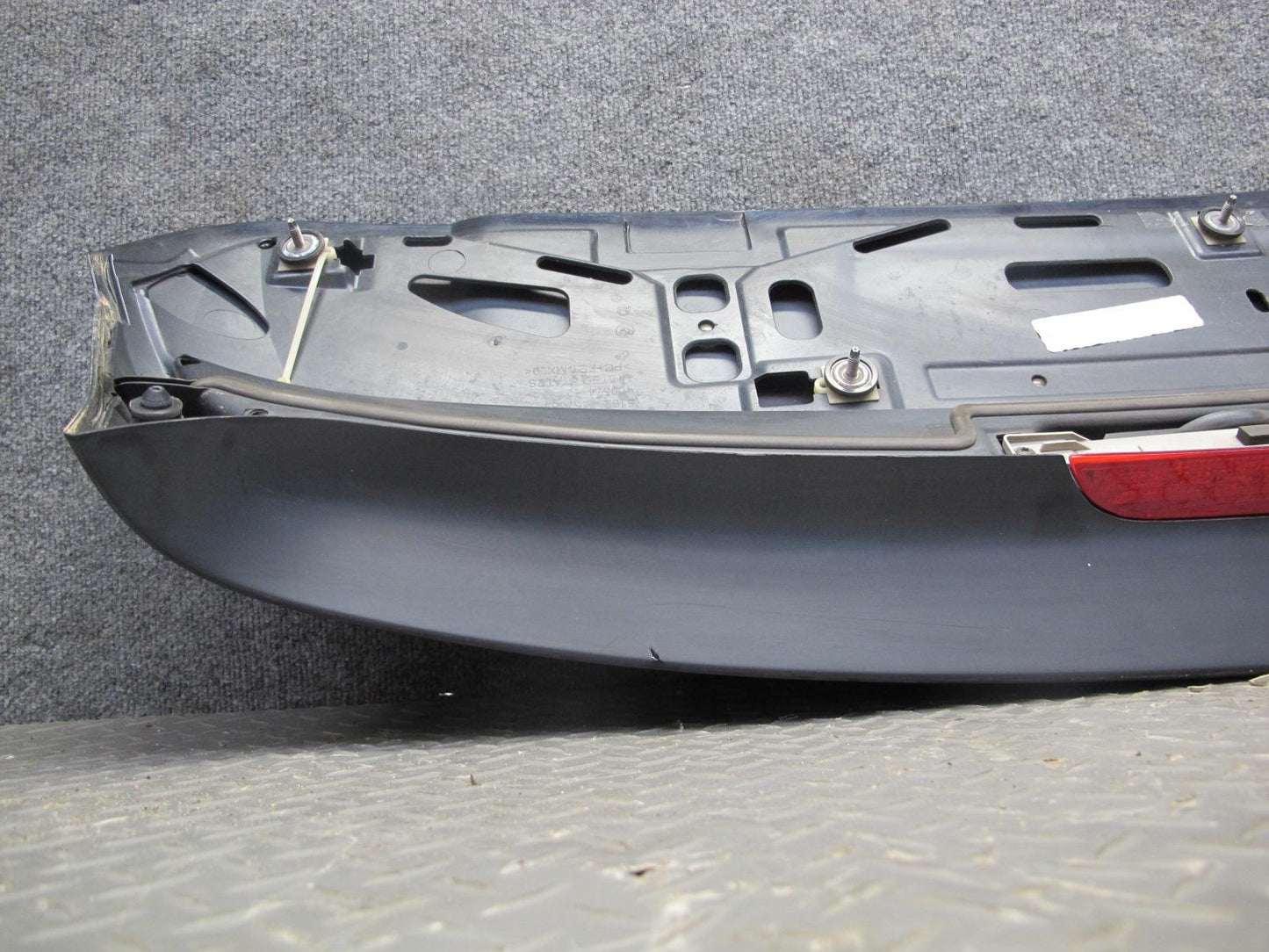 2007-2013 BMW E70 X5 Rear Trunk Lid Hatch Spoiler w Brake Light OEM