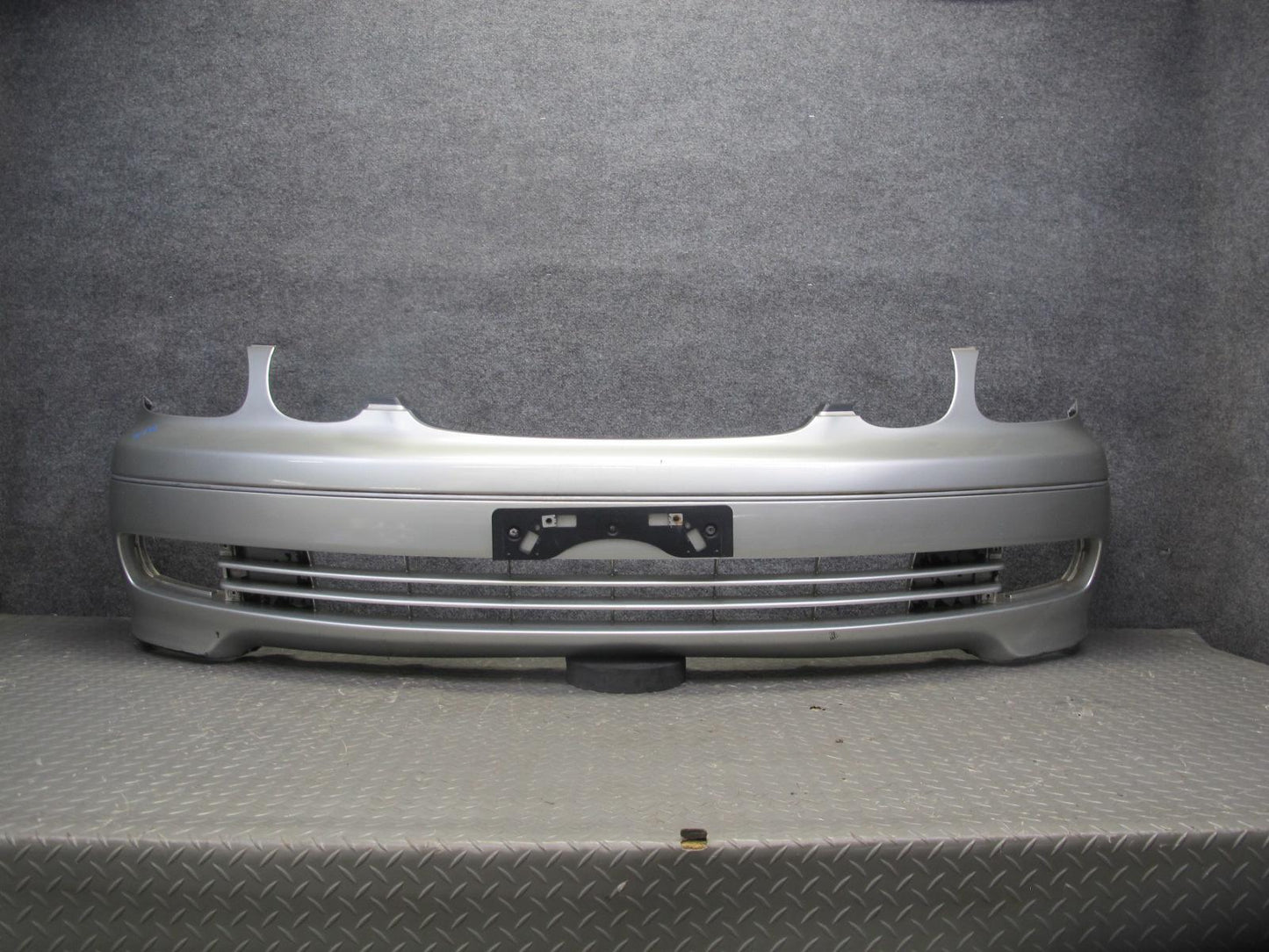 98-05 Lexus JZS160L GS400 GS430 GS300 Front Bumper Cover w Grille Silver OEM
