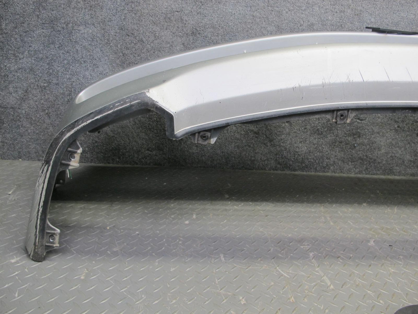 98-05 Lexus JZS160L GS400 GS430 GS300 Front Bumper Cover w Grille Silver OEM