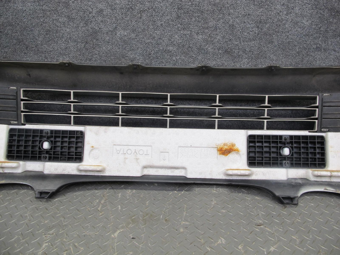 98-05 Lexus JZS160L GS400 GS430 GS300 Front Bumper Cover w Grille Silver OEM