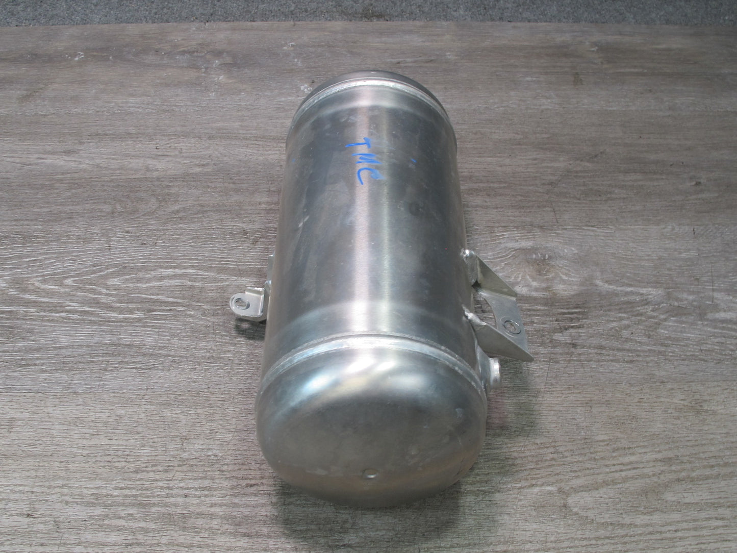 2003-2010 Porsche Cayenne 955 Air Suspension Pressure Tank Accumulator