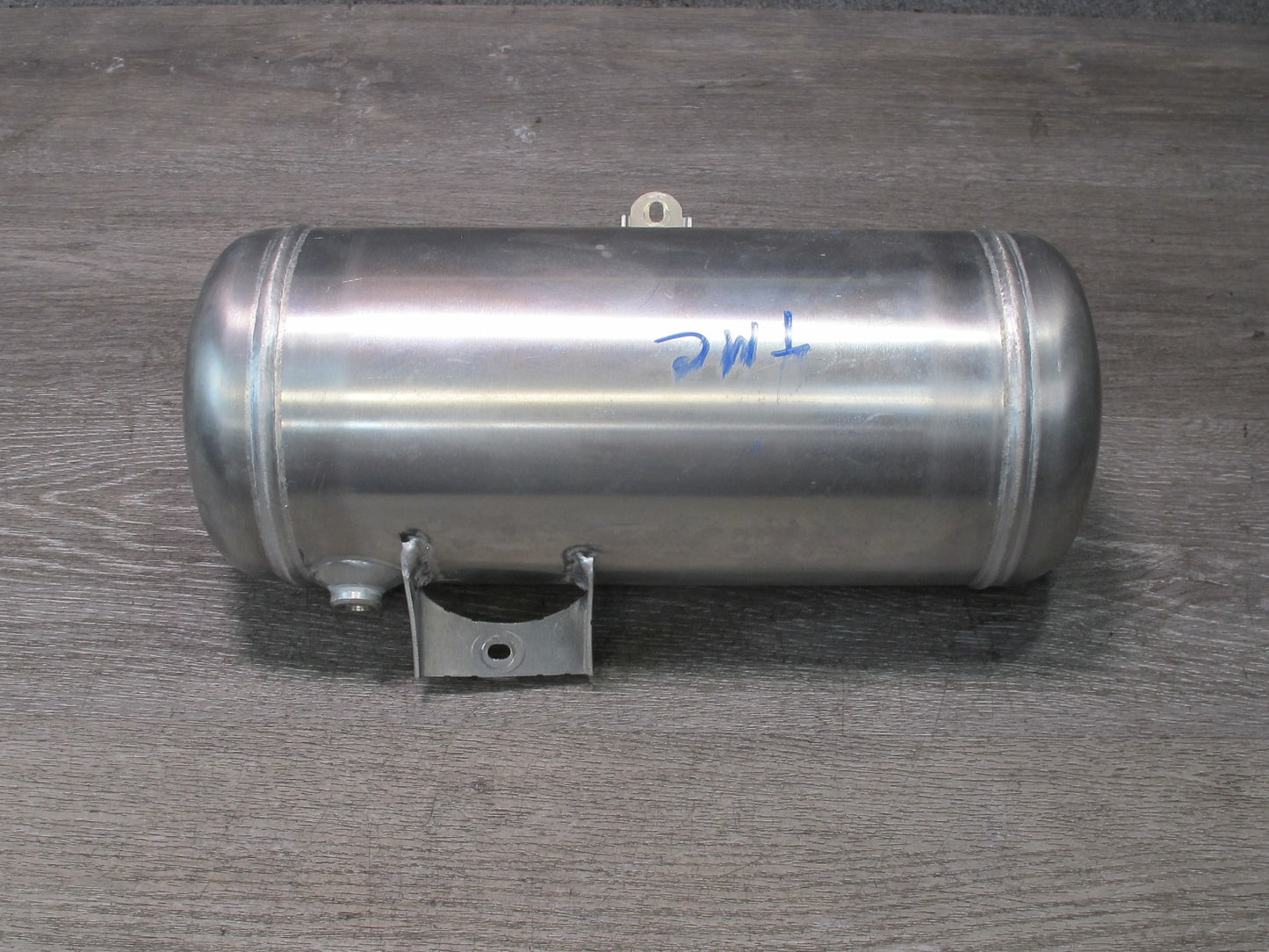 2003-2010 Porsche Cayenne 955 Air Suspension Pressure Tank Accumulator