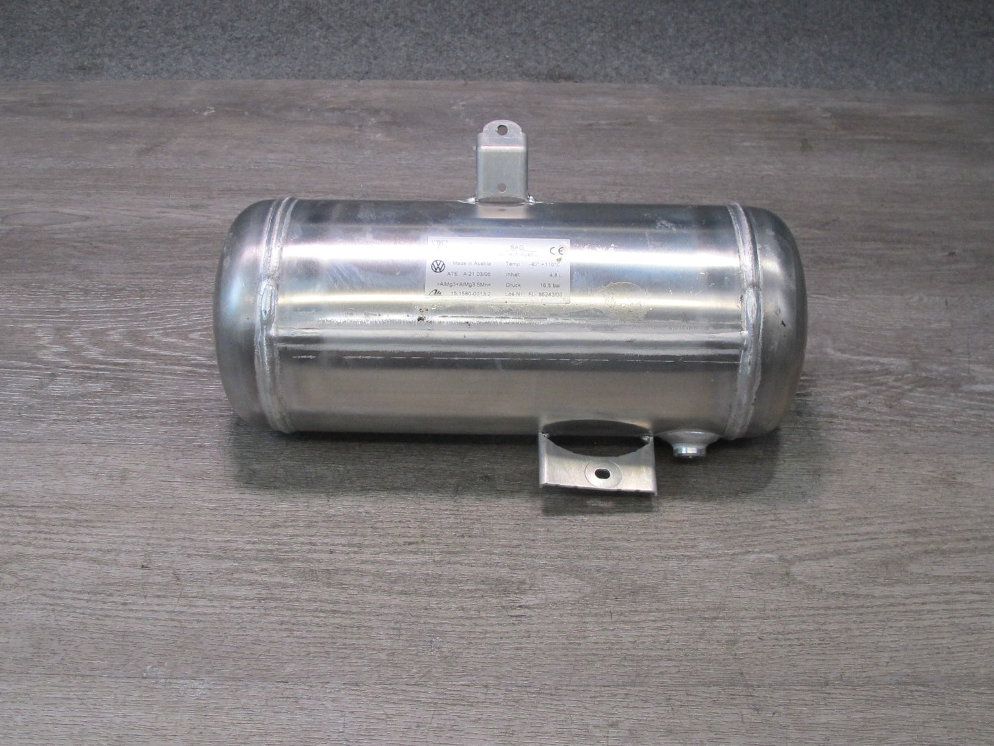 2003-2010 Porsche Cayenne 955 Air Suspension Pressure Tank Accumulator
