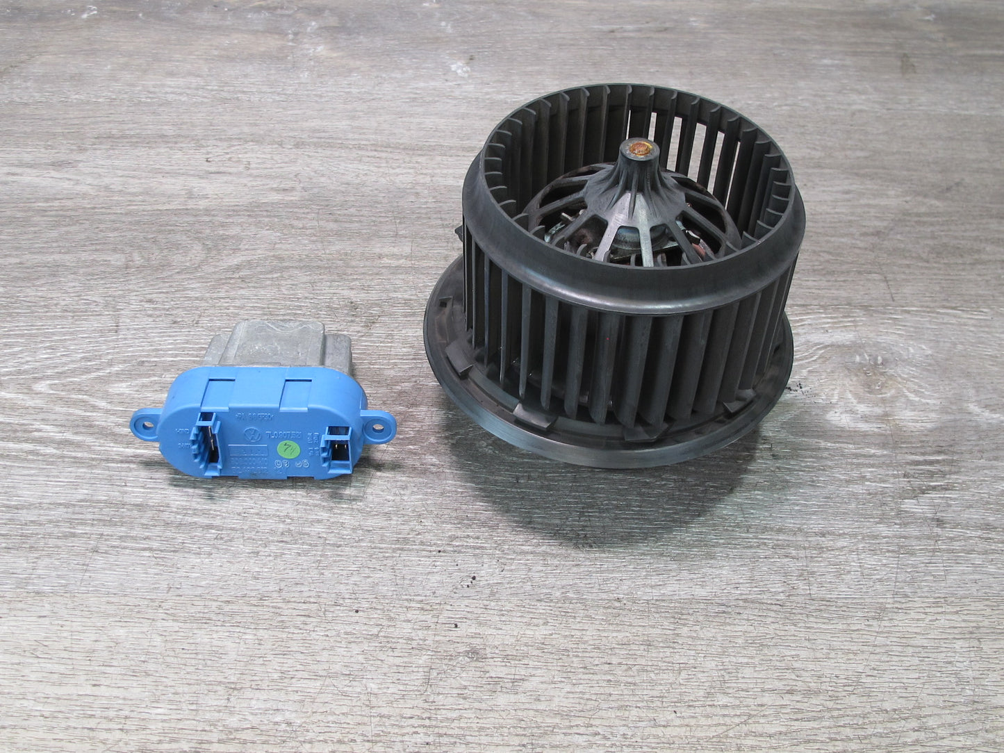 2003-2010 Porsche Cayenne 957 Rear A/C Heater Blower Motor Fan Resistor Set