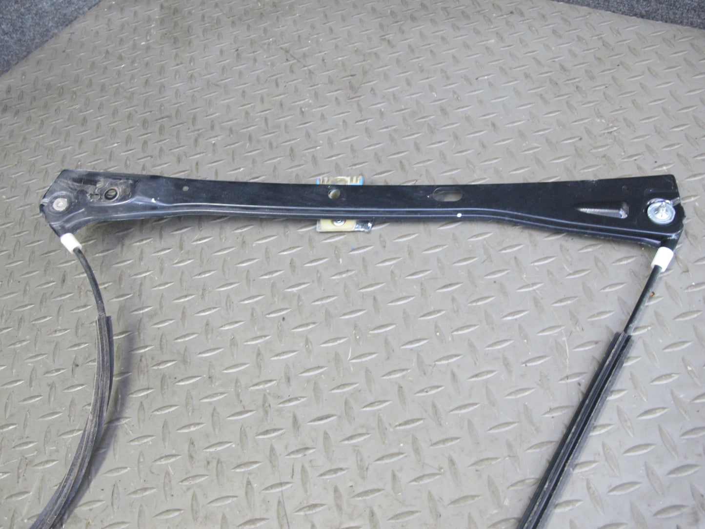 06-09 VW R32 GTI Rabbit MK5 2-DR Left Door Window Regulator OEM