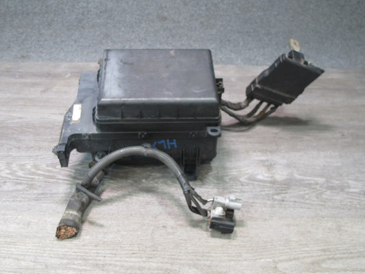 2003-2007 Lexus UZJ100L LX470 Under Hood Power Distribution Fuse Relay Box
