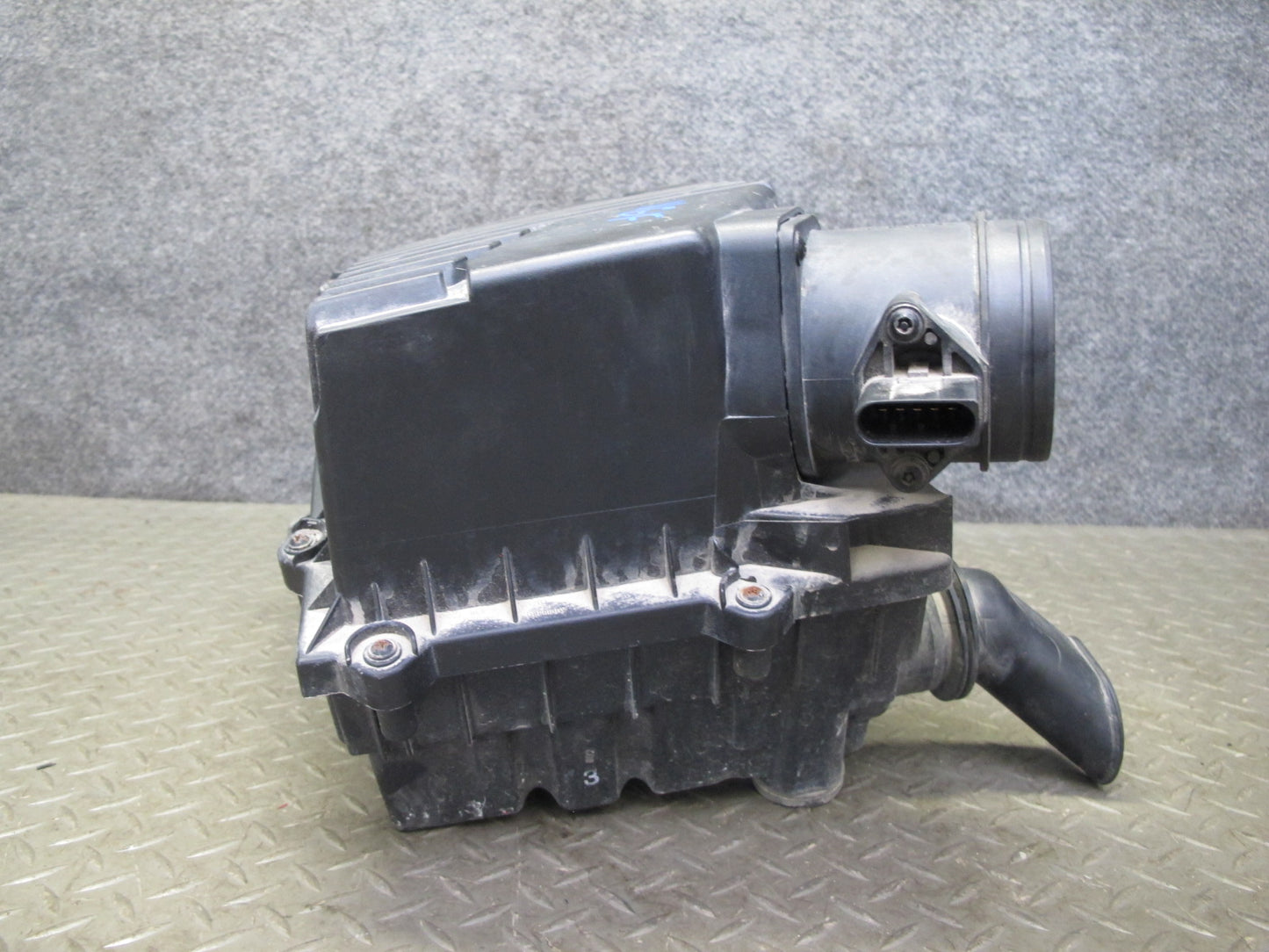 2008 VW Golf MK5 R32 3.2L Set Intake Cleaner Filter Box & Air Flow Sensor OEM