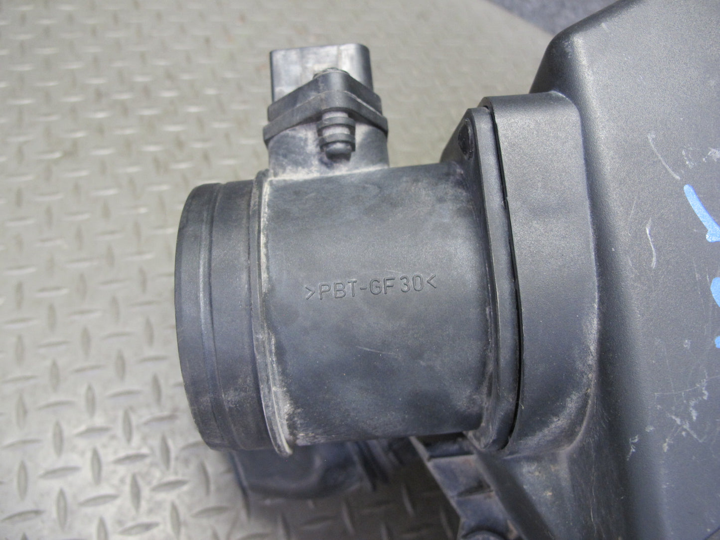 2008 VW Golf MK5 R32 3.2L Set Intake Cleaner Filter Box & Air Flow Sensor OEM