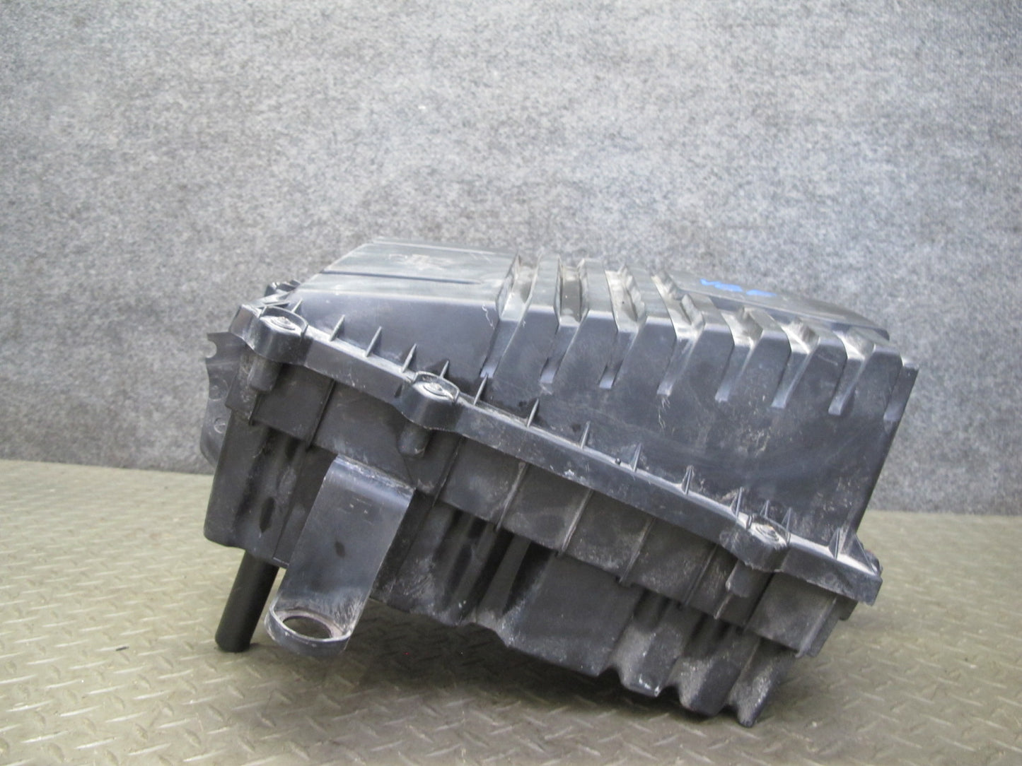 2008 VW Golf MK5 R32 3.2L Set Intake Cleaner Filter Box & Air Flow Sensor OEM