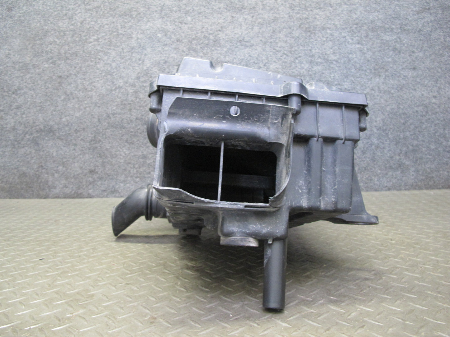 2008 VW Golf MK5 R32 3.2L Set Intake Cleaner Filter Box & Air Flow Sensor OEM