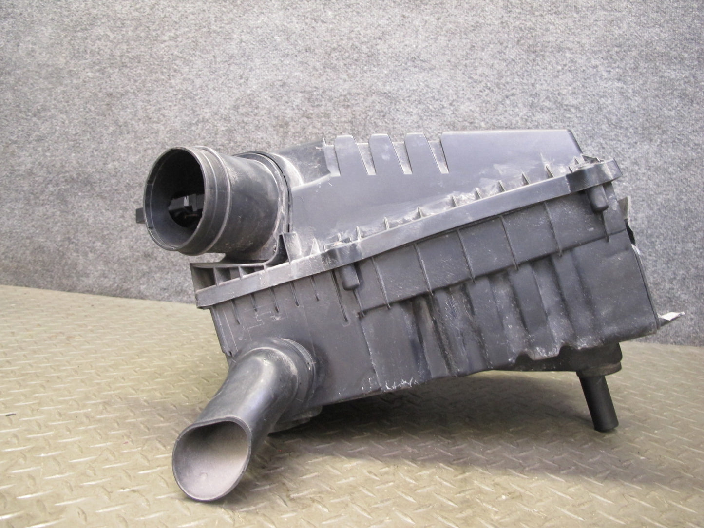 2008 VW Golf MK5 R32 3.2L Set Intake Cleaner Filter Box & Air Flow Sensor OEM