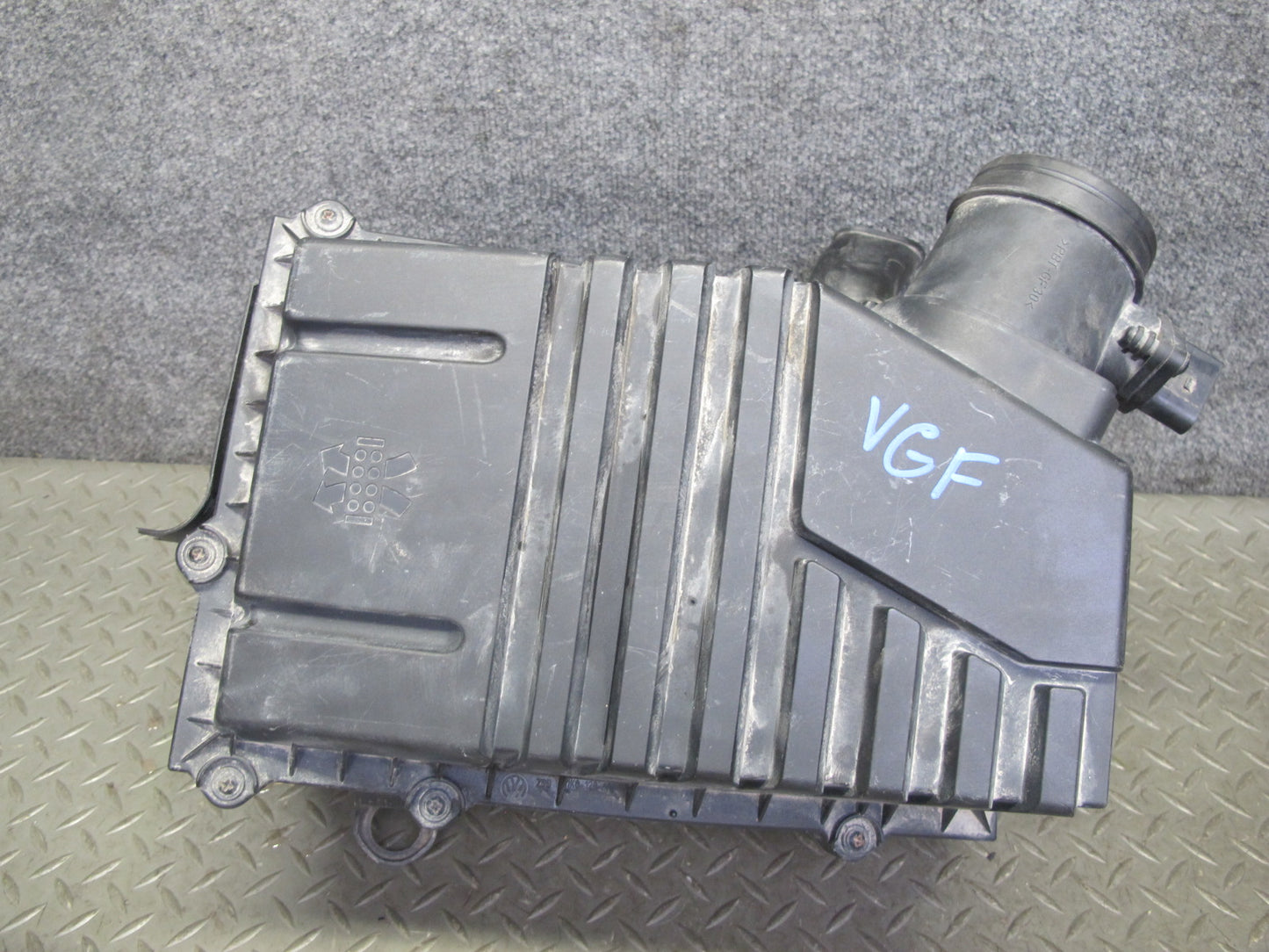 2008 VW Golf MK5 R32 3.2L Set Intake Cleaner Filter Box & Air Flow Sensor OEM