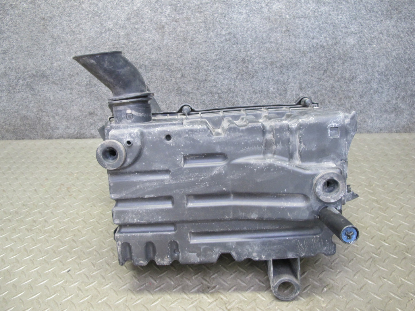 2008 VW Golf MK5 R32 3.2L Set Intake Cleaner Filter Box & Air Flow Sensor OEM