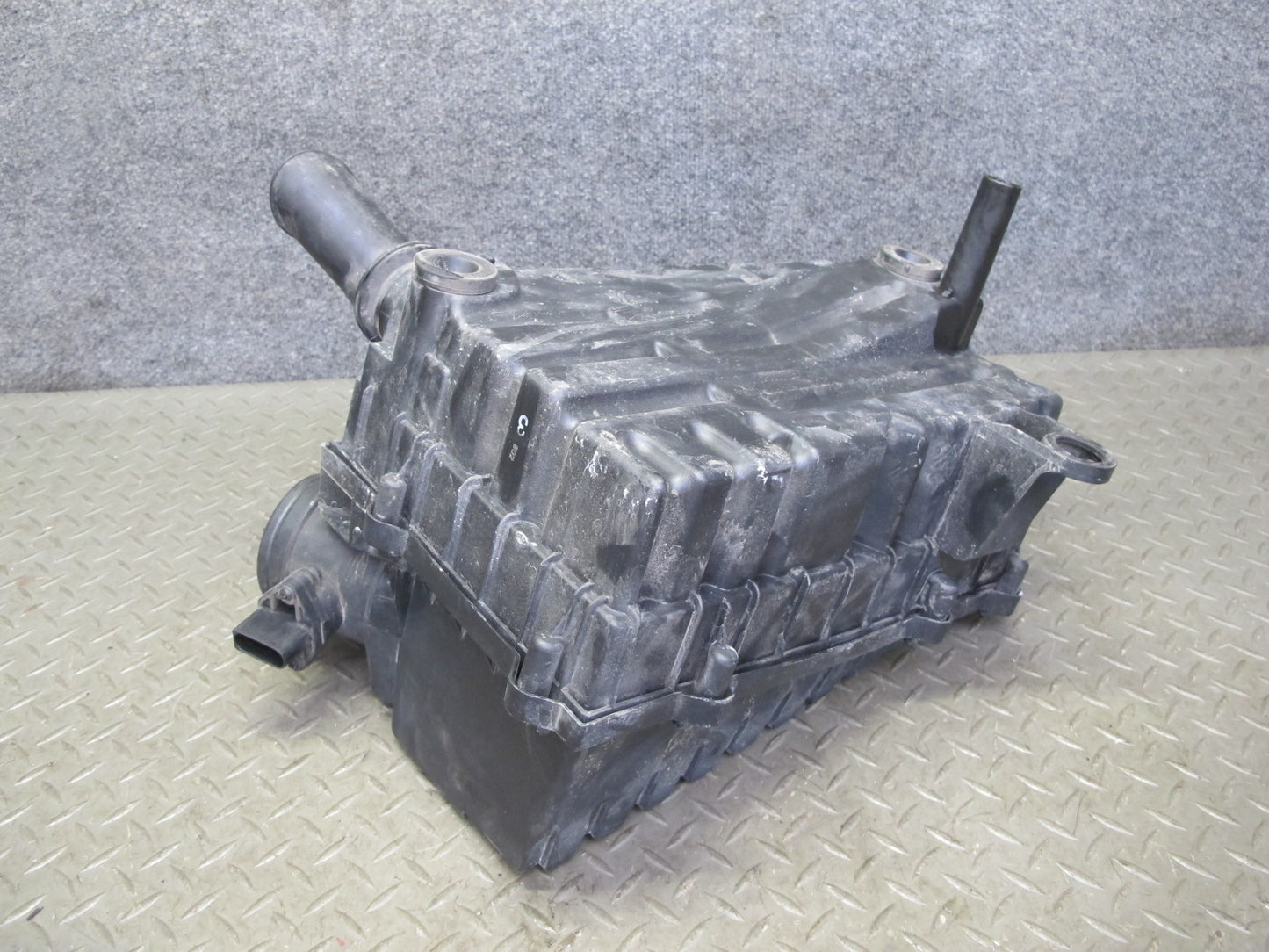 2008 VW Golf MK5 R32 3.2L Set Intake Cleaner Filter Box & Air Flow Sensor OEM