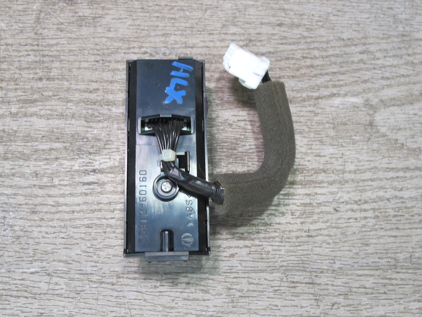 2003-2007 Lexus UZJ100L LX470 Differential Lock Hazard Control Switch