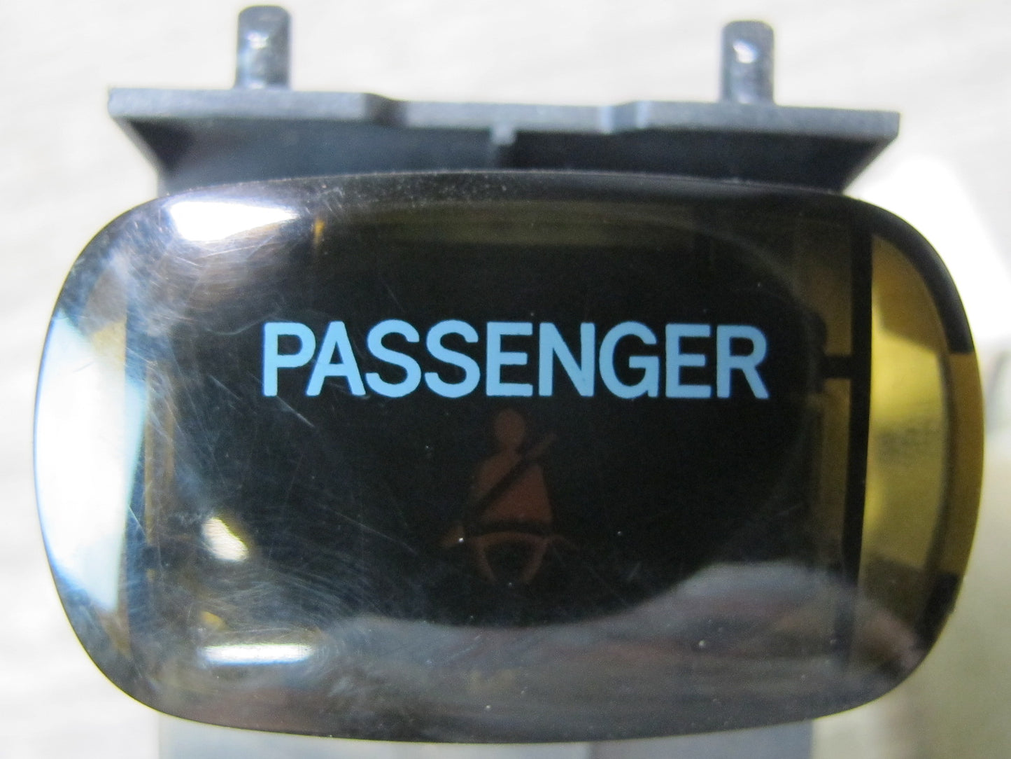 2003-2007 Lexus UZJ100L LX470 Right Passenger Seat Belt Warning Lamp Light