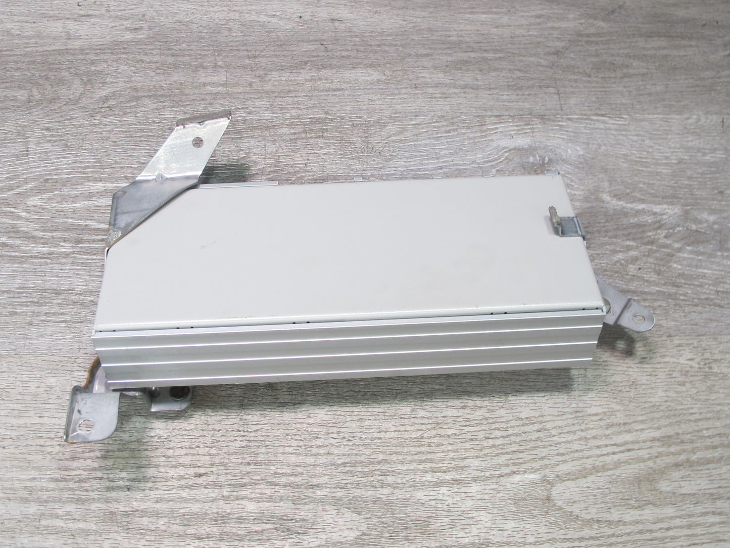 2003-2006 Lexus UZJ100L LX470 Mark Levinson Audio AMP Amplifier 86280-0W052
