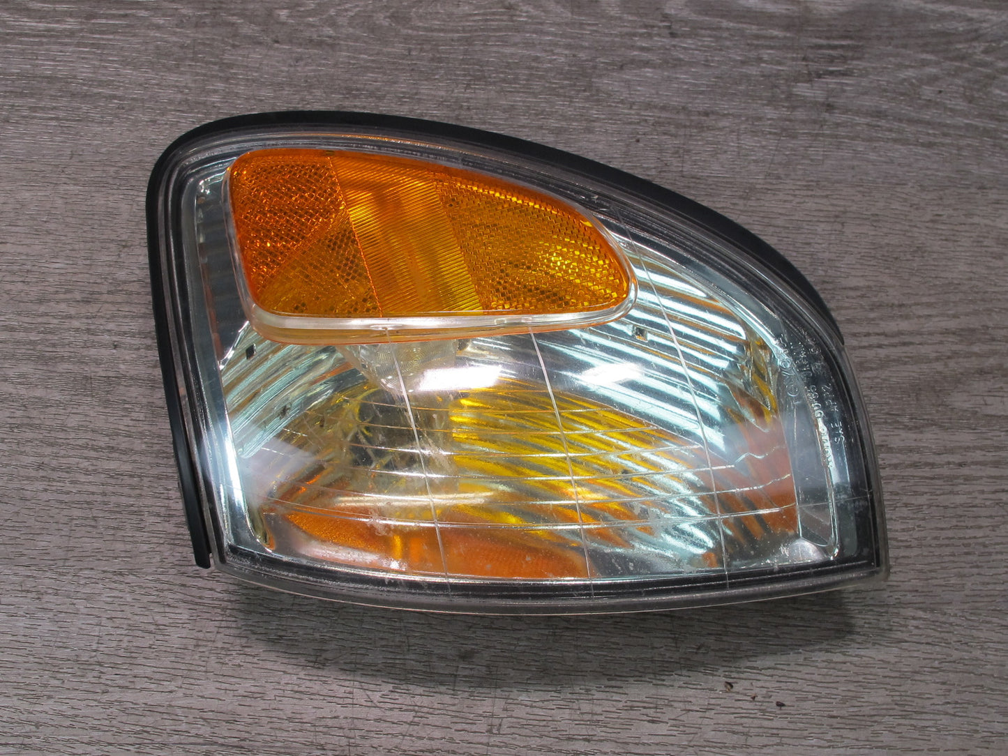 2003-2007 Lexus UZJ100L LX470 Left Driver Side Turn Signal Light Corner Lamp