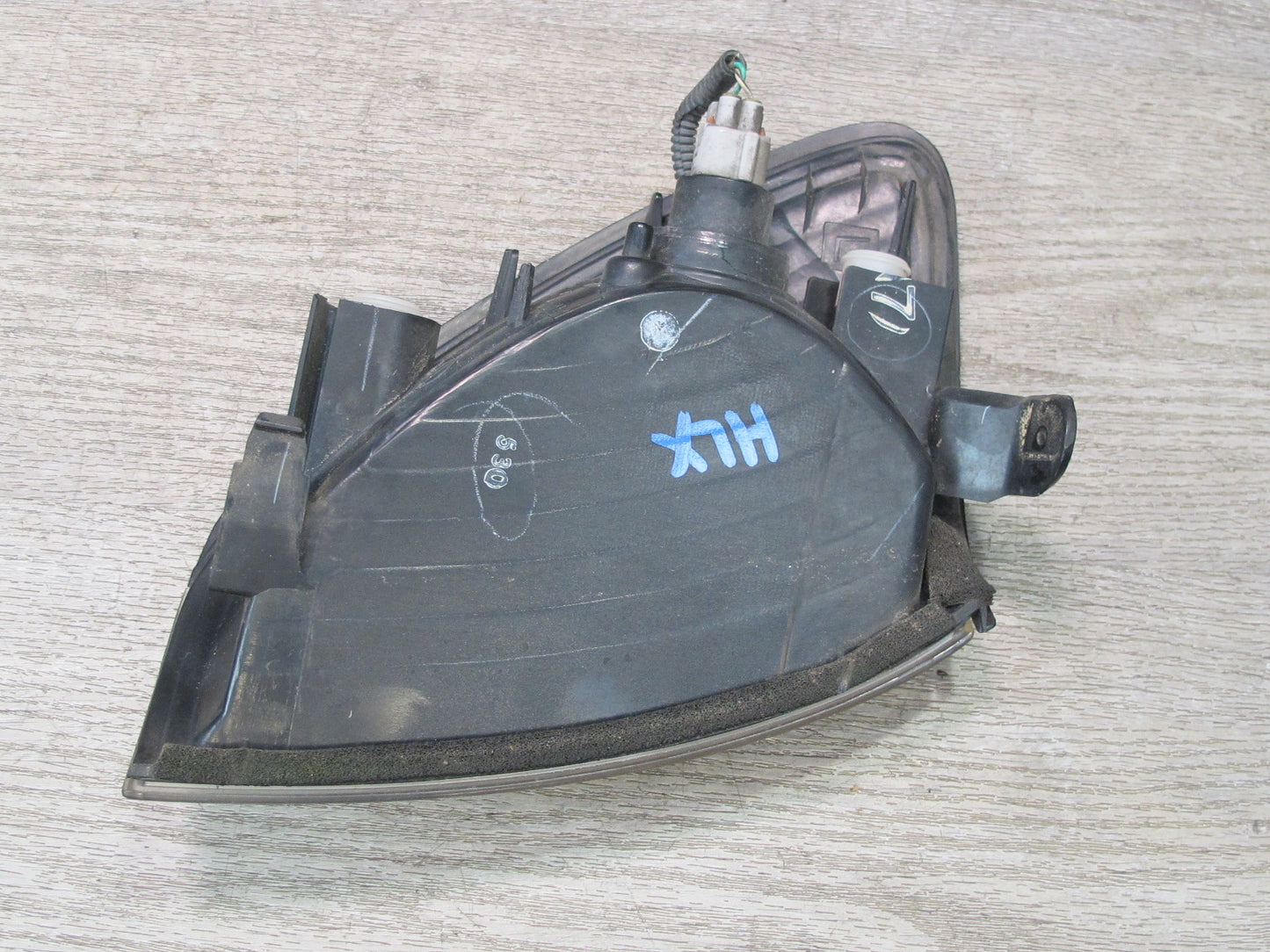 2003-2007 Lexus UZJ100L LX470 Left Driver Side Turn Signal Light Corner Lamp