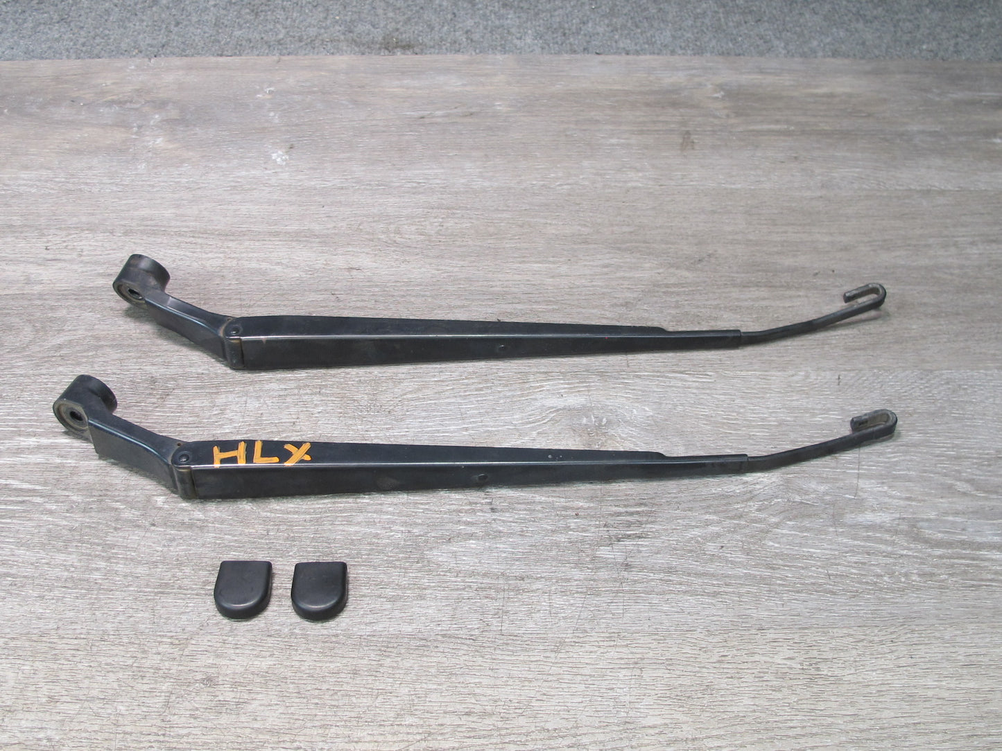 1999-2007 Lexus UZJ100L LX470 Front Left & Right Side Windshield Wiper Arm Set