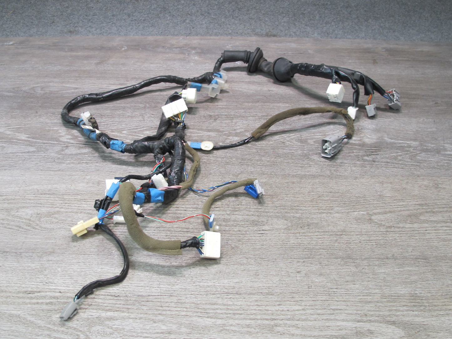 2003-2007 Lexus UZJ100L LX470 Front Left Driver Side Door Wiring Harness