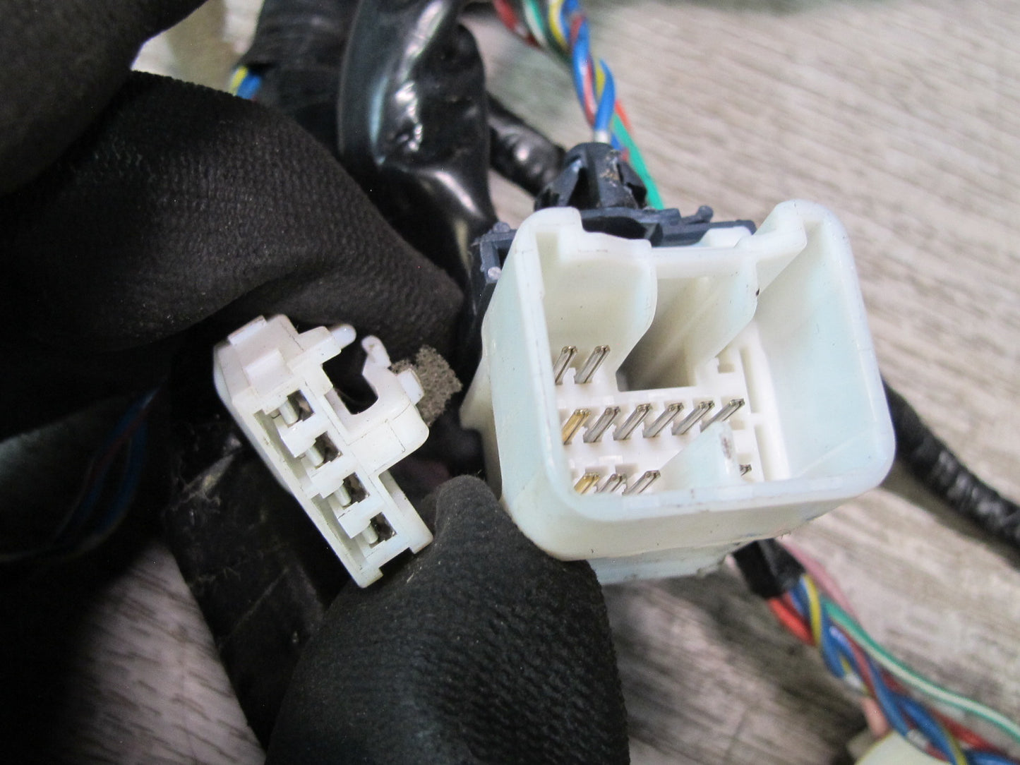 2003-2007 Lexus UZJ100L LX470 Front Left Driver Side Door Wiring Harness