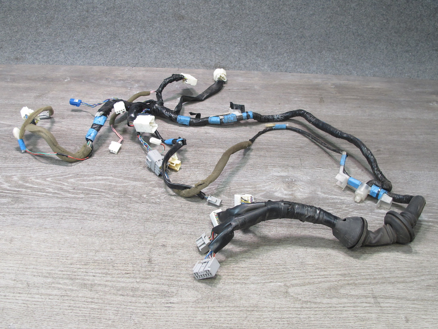 2003-2007 Lexus UZJ100L LX470 Front Left Driver Side Door Wiring Harness