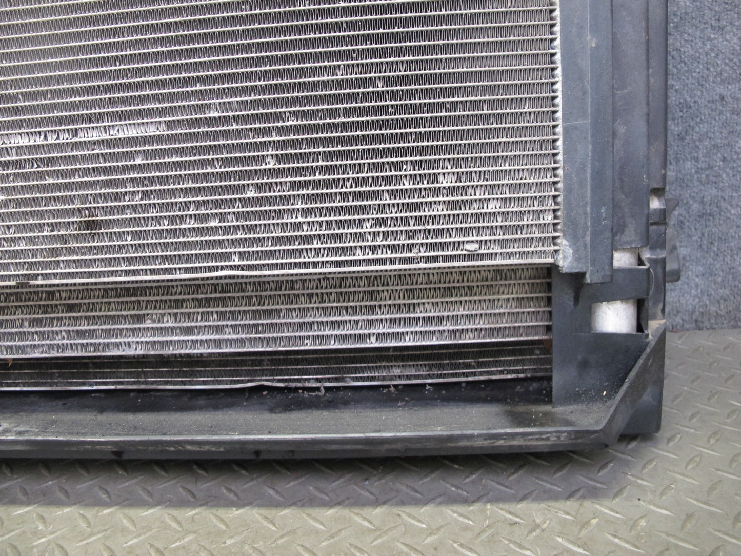 14-18 BMW F15 X5 AWD 4.4L N63 Radiator A/C Condenser Cooling  Fan Pump Assy