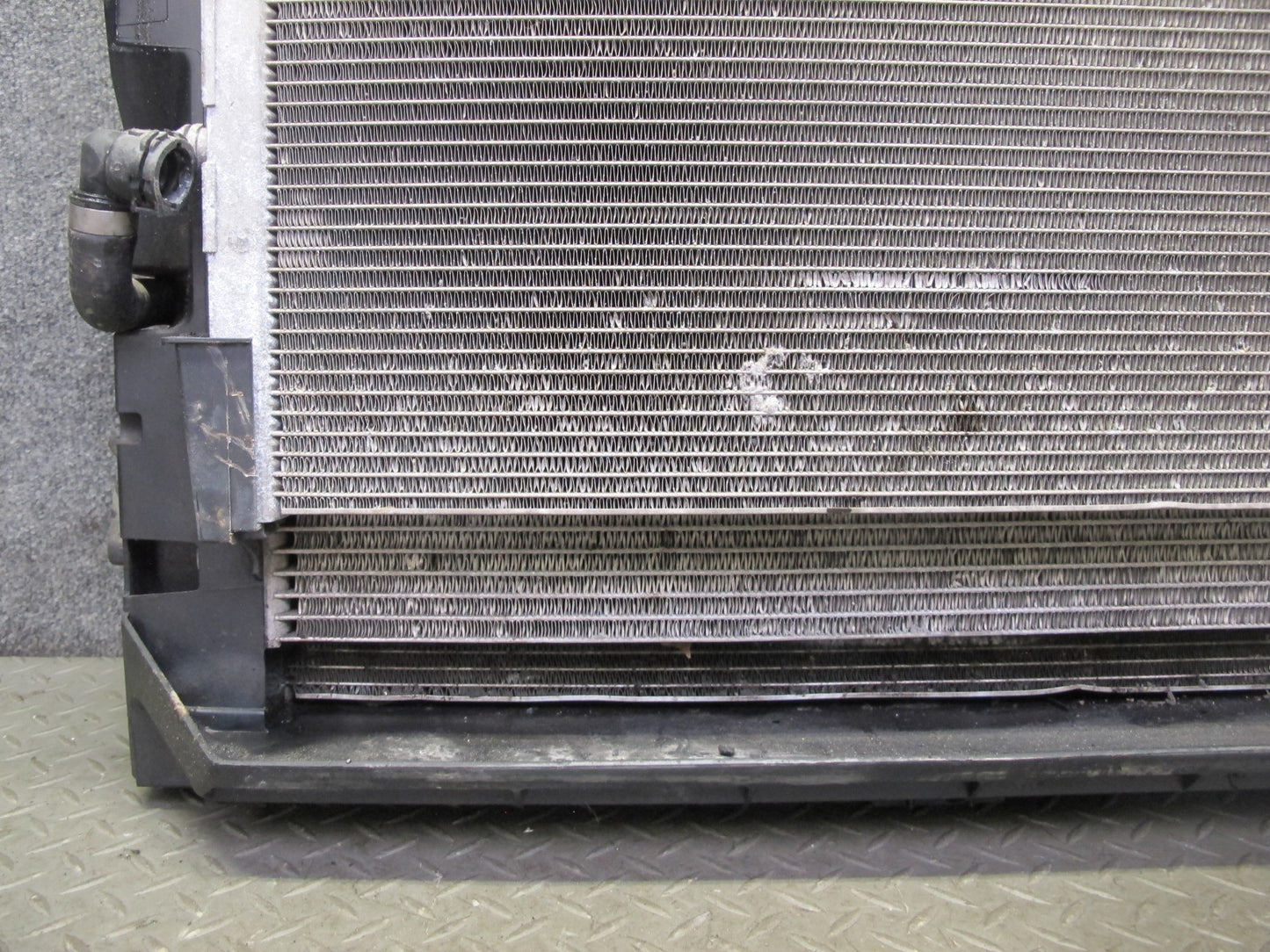 14-18 BMW F15 X5 AWD 4.4L N63 Radiator A/C Condenser Cooling  Fan Pump Assy