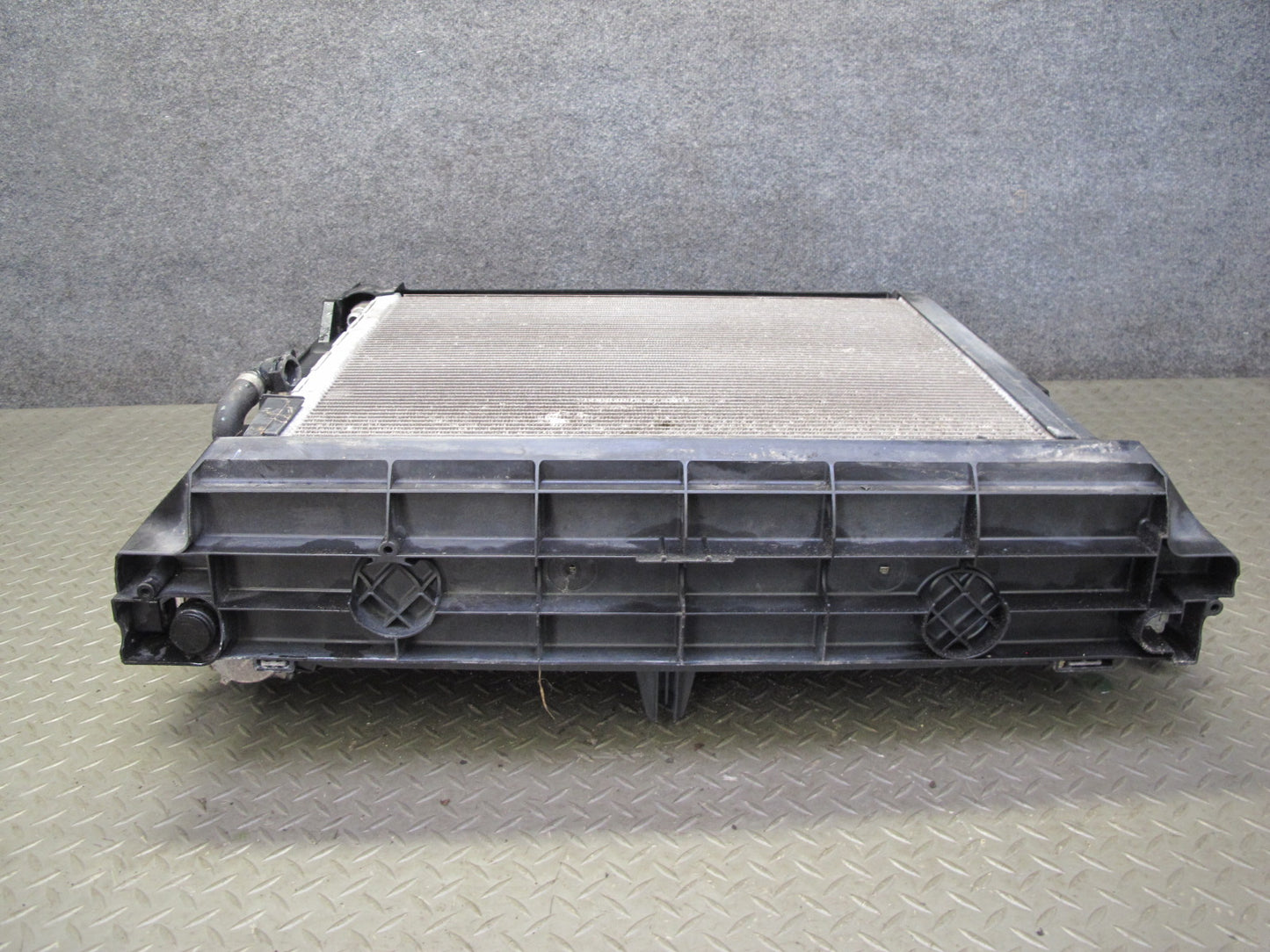14-18 BMW F15 X5 AWD 4.4L N63 Radiator A/C Condenser Cooling  Fan Pump Assy