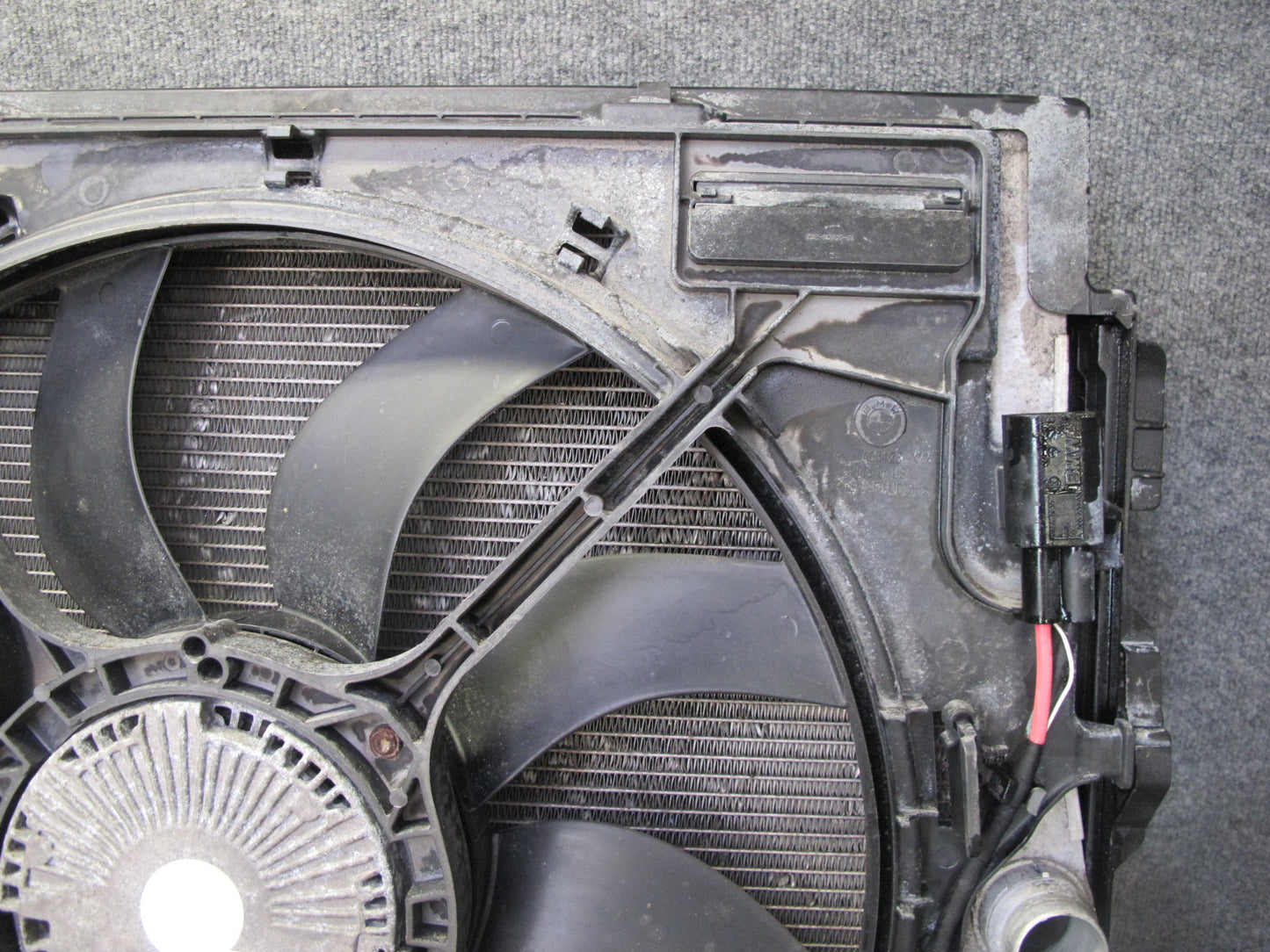 14-18 BMW F15 X5 AWD 4.4L N63 Radiator A/C Condenser Cooling  Fan Pump Assy