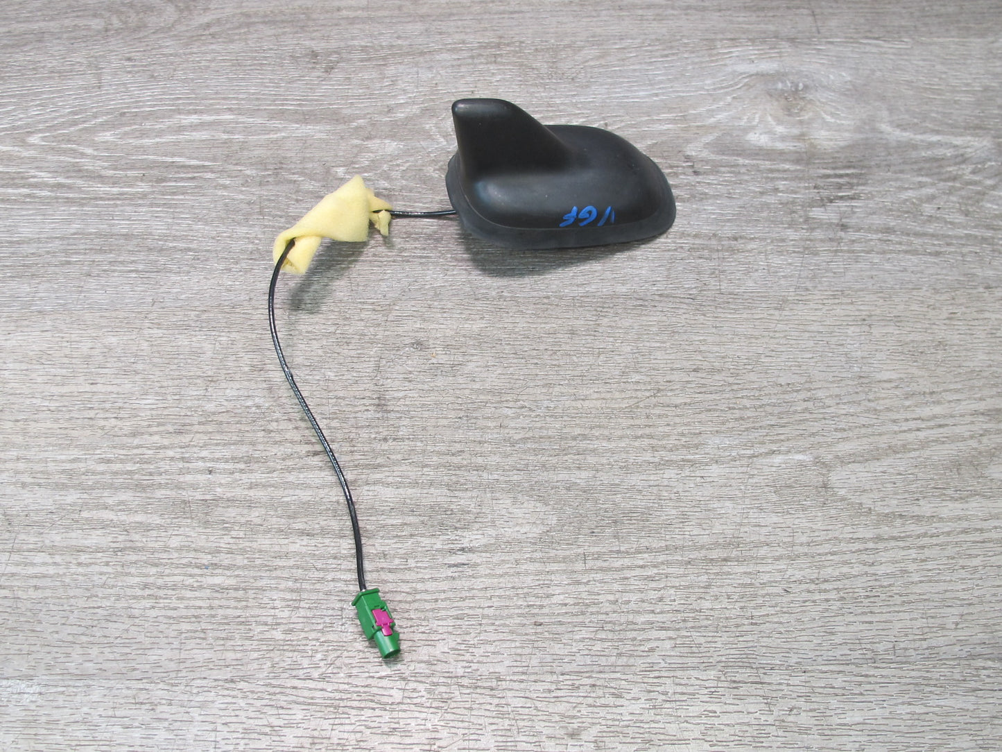 07-19 VW Golf Rabbit Jetta R32 GTI Touareg Roof Shark FIN Radio Antenna OEM
