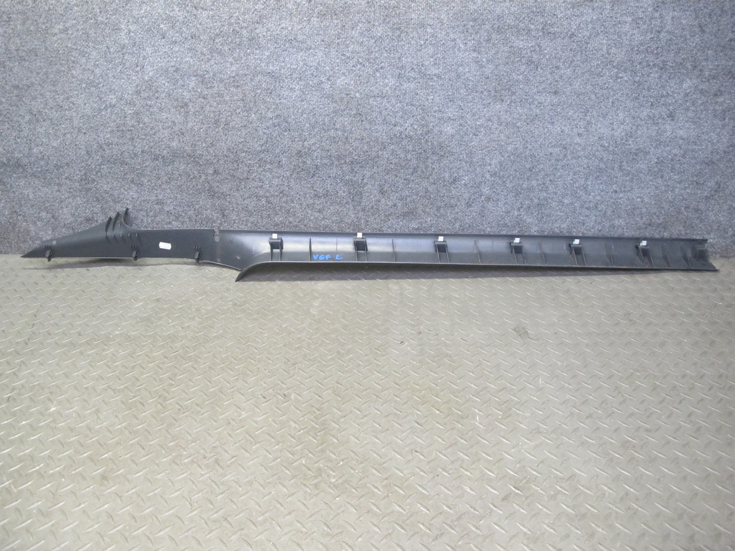 06-09 VW R32 GTI Rabbit MK5 2-DR Set of 2 Front Door Scuff Sill Plate Trim OEM