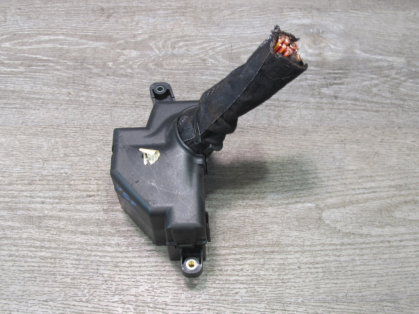 2008 VW Golf MK5 R32 VR6 Interior Fuse Relay Box Module OEM