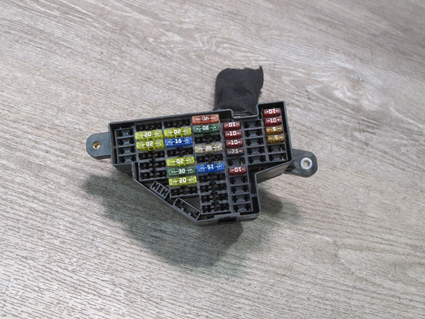 2008 VW Golf MK5 R32 VR6 Interior Fuse Relay Box Module OEM