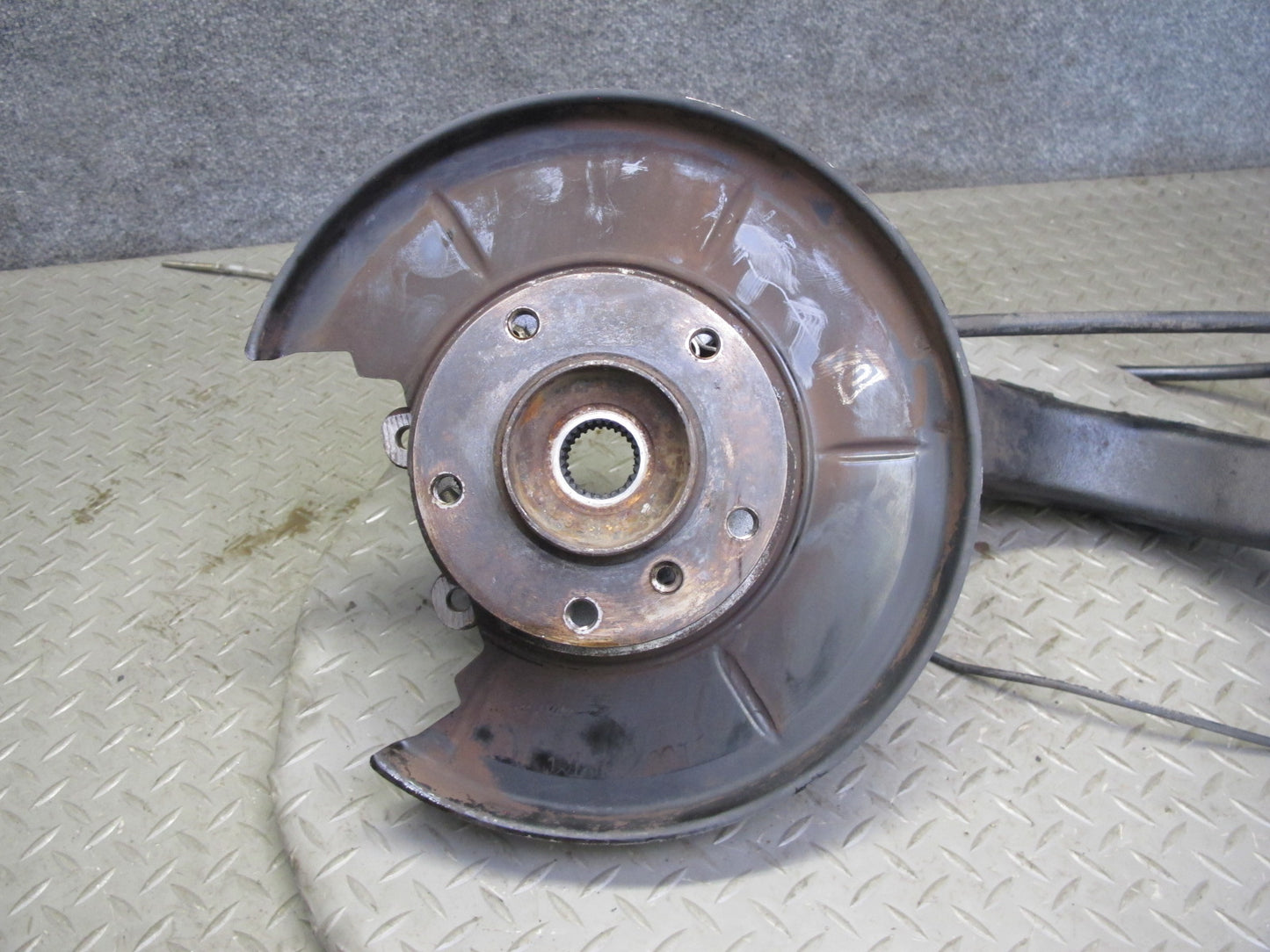 98-99 BMW E36 3-SERIES RWD Rear Left Trailing Arm Knuckle Wheel Hub Bearing OEM