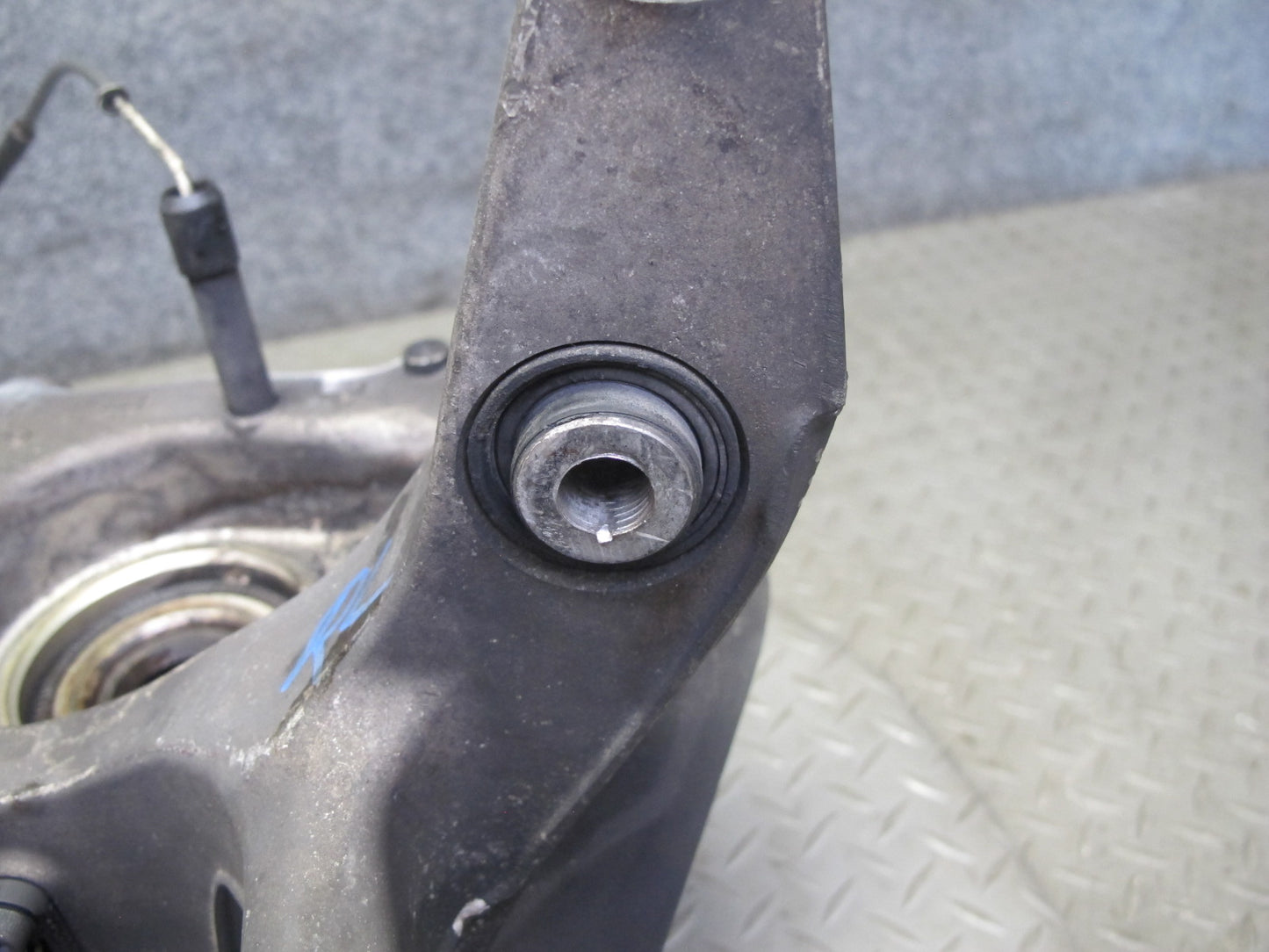 2005-2012 Porsche 911 997 Rear Left Spindle Knuckle Wheel Hub Bearing