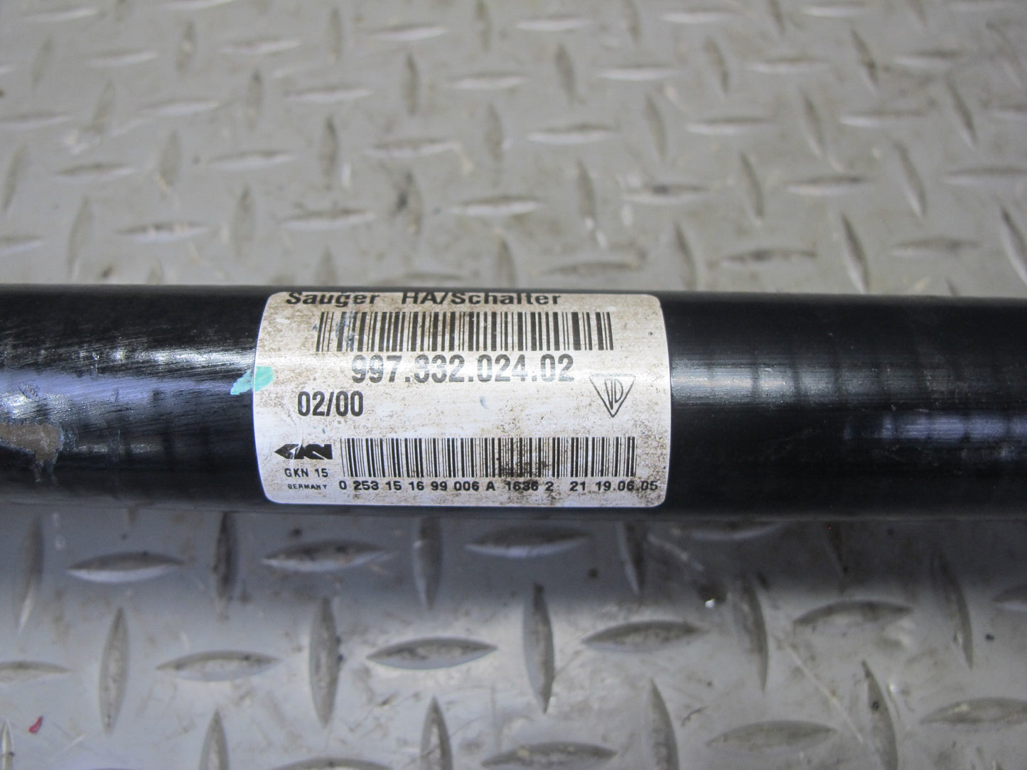 2005-2008 Porsche 911 997 Rear Left Suspension Axle Shaft 99733202402