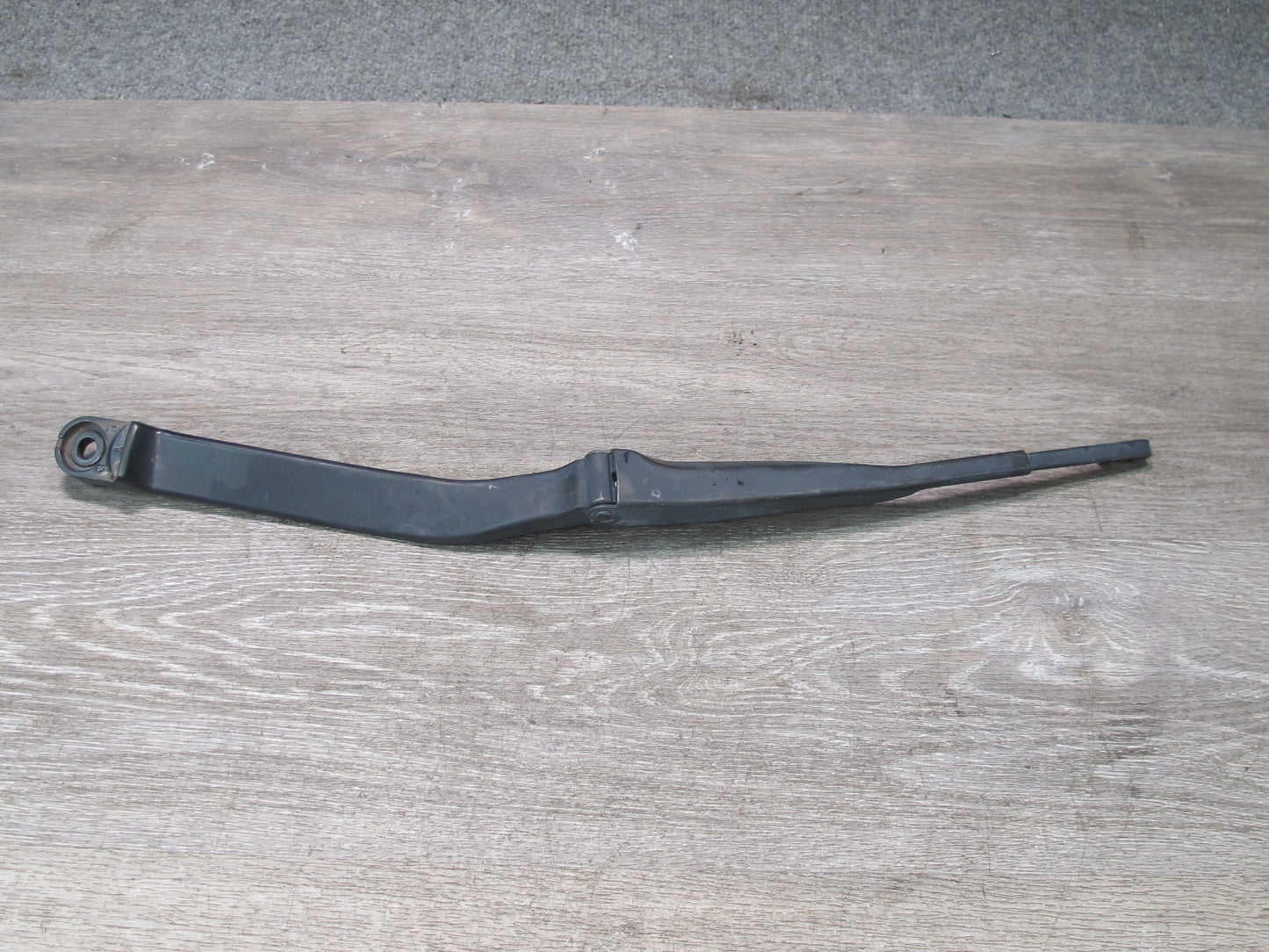 09-10 Nissan Z34 370Z Set of 2 Front Windshield Wiper Arm w Cap Covers OEM