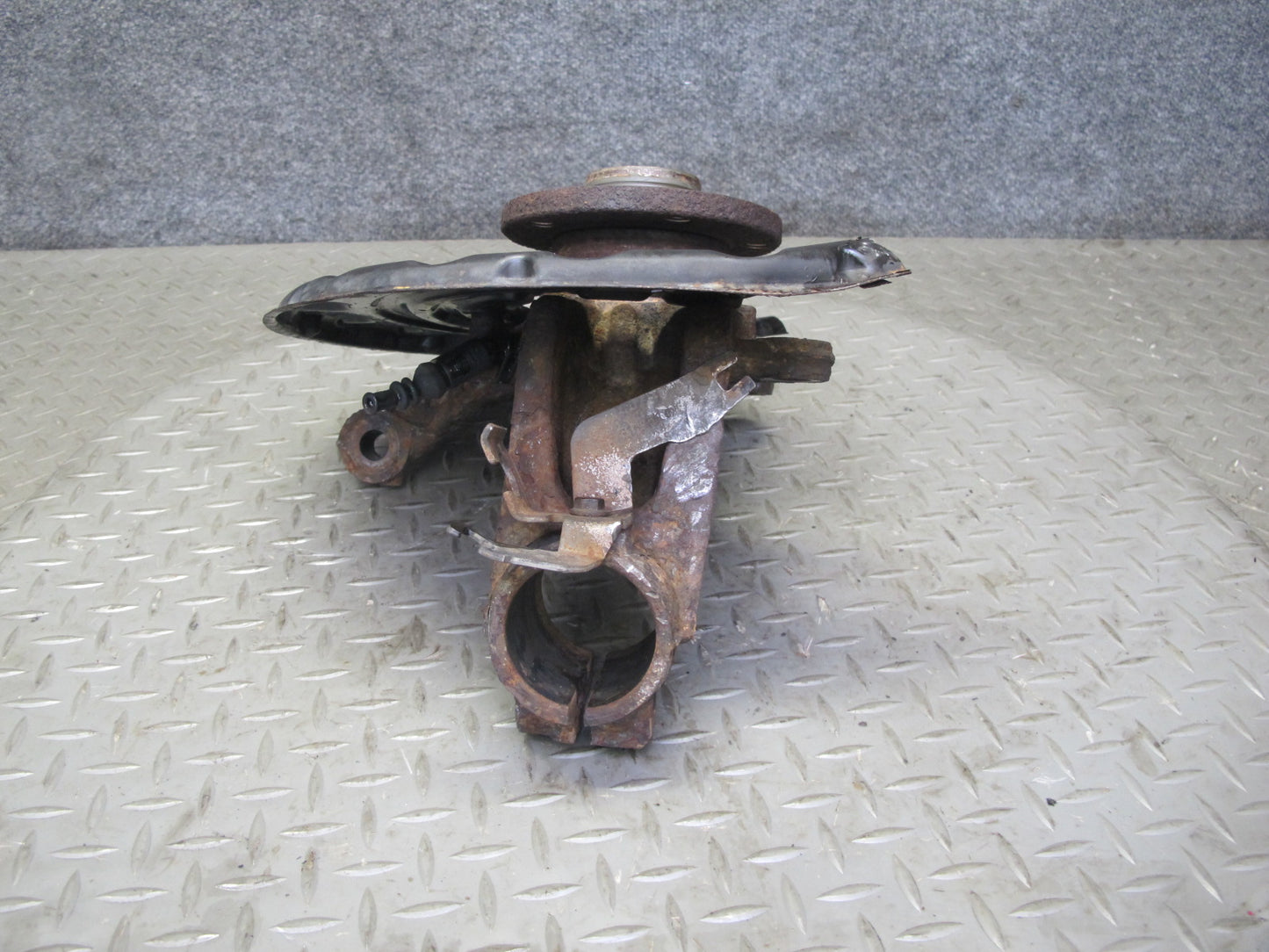 2008 VW R32 VR6 AWD Front Left Spindle Knuckle Wheel Hub Bearing OEM