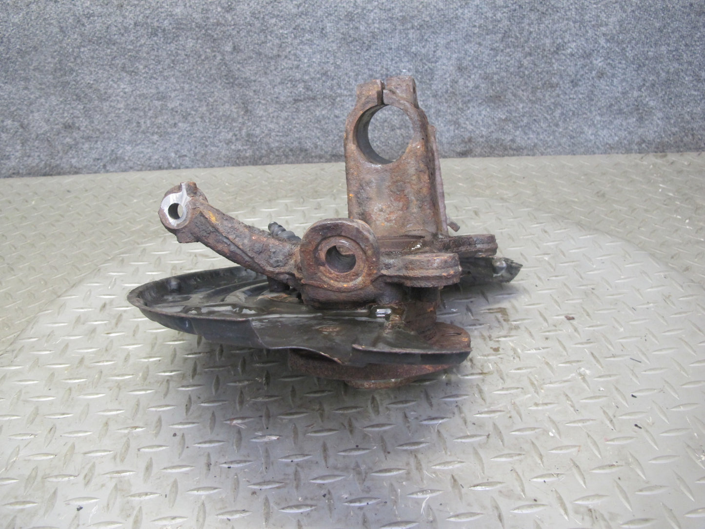 2008 VW R32 VR6 AWD Front Left Spindle Knuckle Wheel Hub Bearing OEM