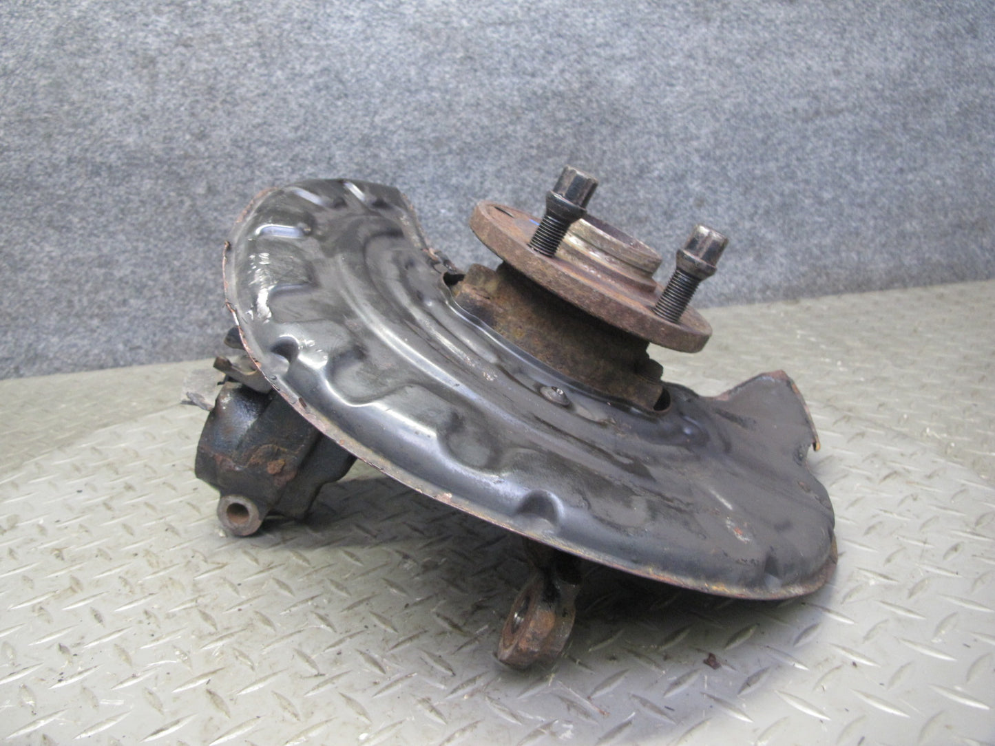 2008 VW R32 VR6 AWD Front Right Spindle Knuckle Wheel Hub Bearing OEM
