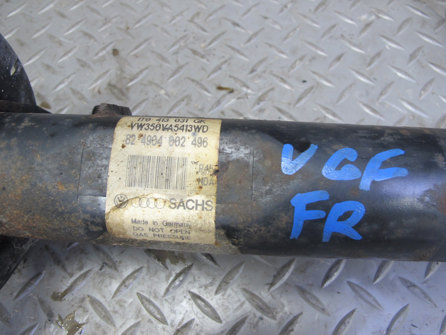2008 VW Golf MK5 R32 VR6 AWD Front Left & Right Strut Shock Absorber Set OEM