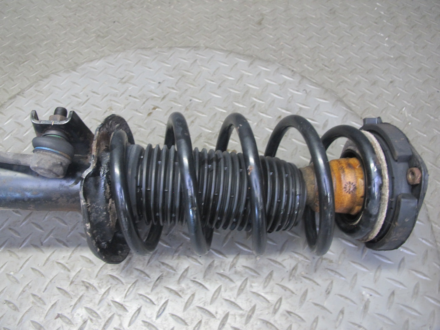 2008 VW Golf MK5 R32 VR6 AWD Front Left & Right Strut Shock Absorber Set OEM