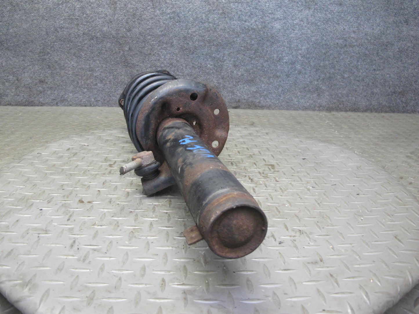 2008 VW Golf MK5 R32 VR6 AWD Front Left & Right Strut Shock Absorber Set OEM
