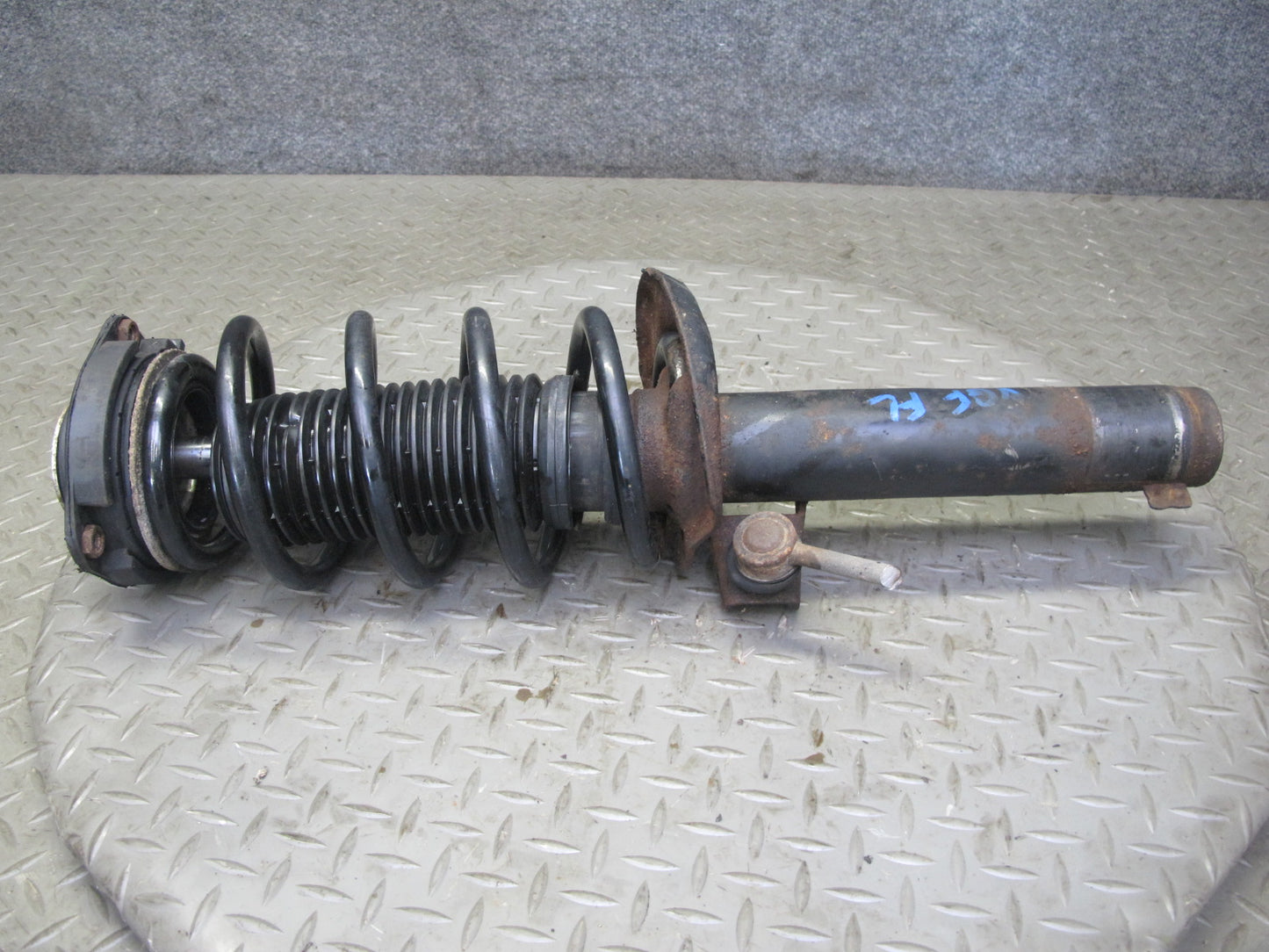 2008 VW Golf MK5 R32 VR6 AWD Front Left & Right Strut Shock Absorber Set OEM