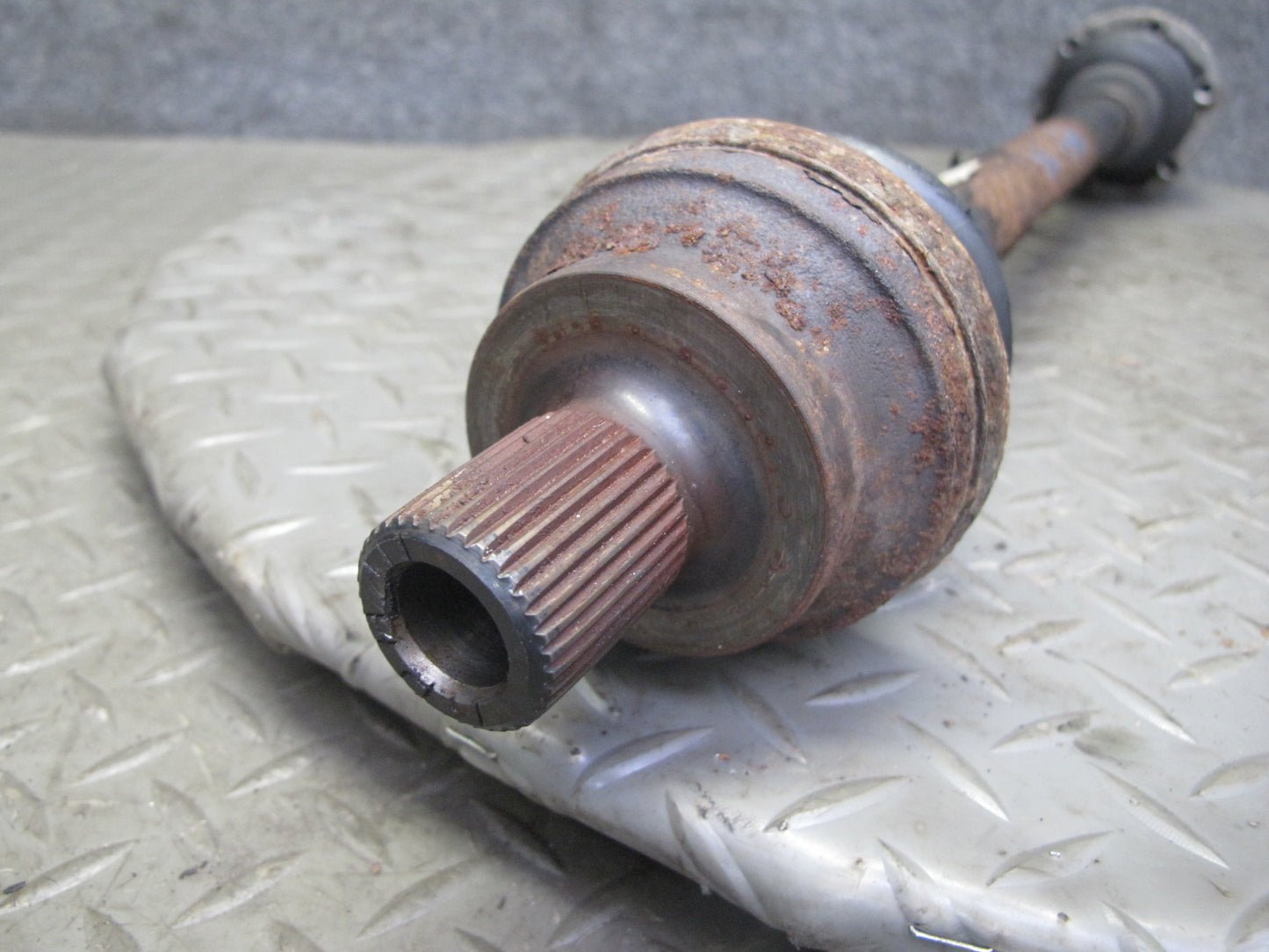 06-18 VW Golf R32 R Passat CC Tiguan AWD Rear Right Axle Shaft OEM